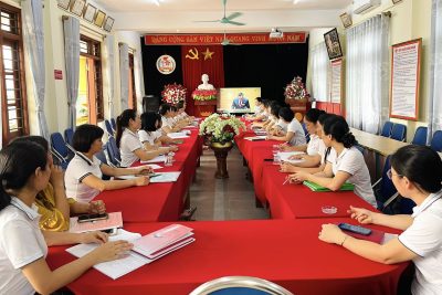 TRƯỜNG MẦM NON YÊN LỘC NGHIÊM TÚC HỌC TẬP NGHỊ QUYẾT TRUNG ƯƠNG 2 KHÓA XIV