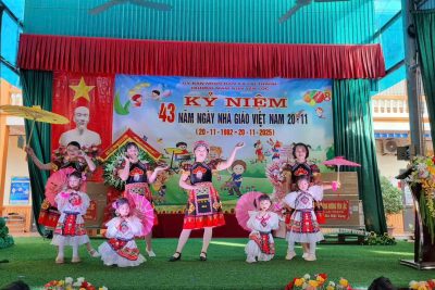Hình ảnh kỷ niệm 43 năm Ngày nhà giáo Việt Nam 20-11 (20/11/1982 – 20/11/2025)